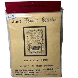 Needlework sampler kit 1970’s